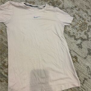 Nike women’s  workout  top